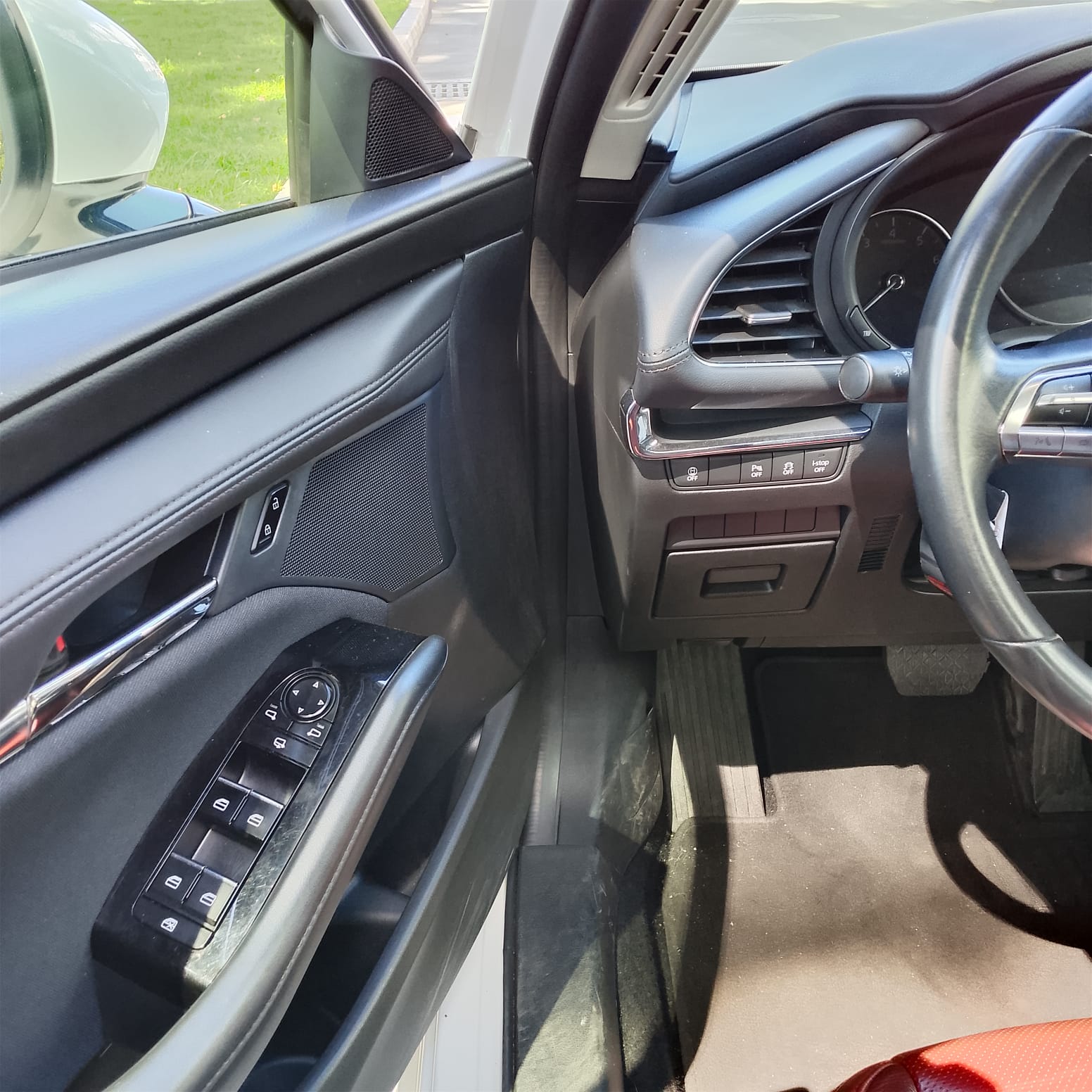 MAZDA 3 TOURING HIBRIDO 2024 - Imagen 5