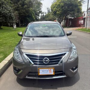 NISSAN VERSA AUTOMATICO 2018