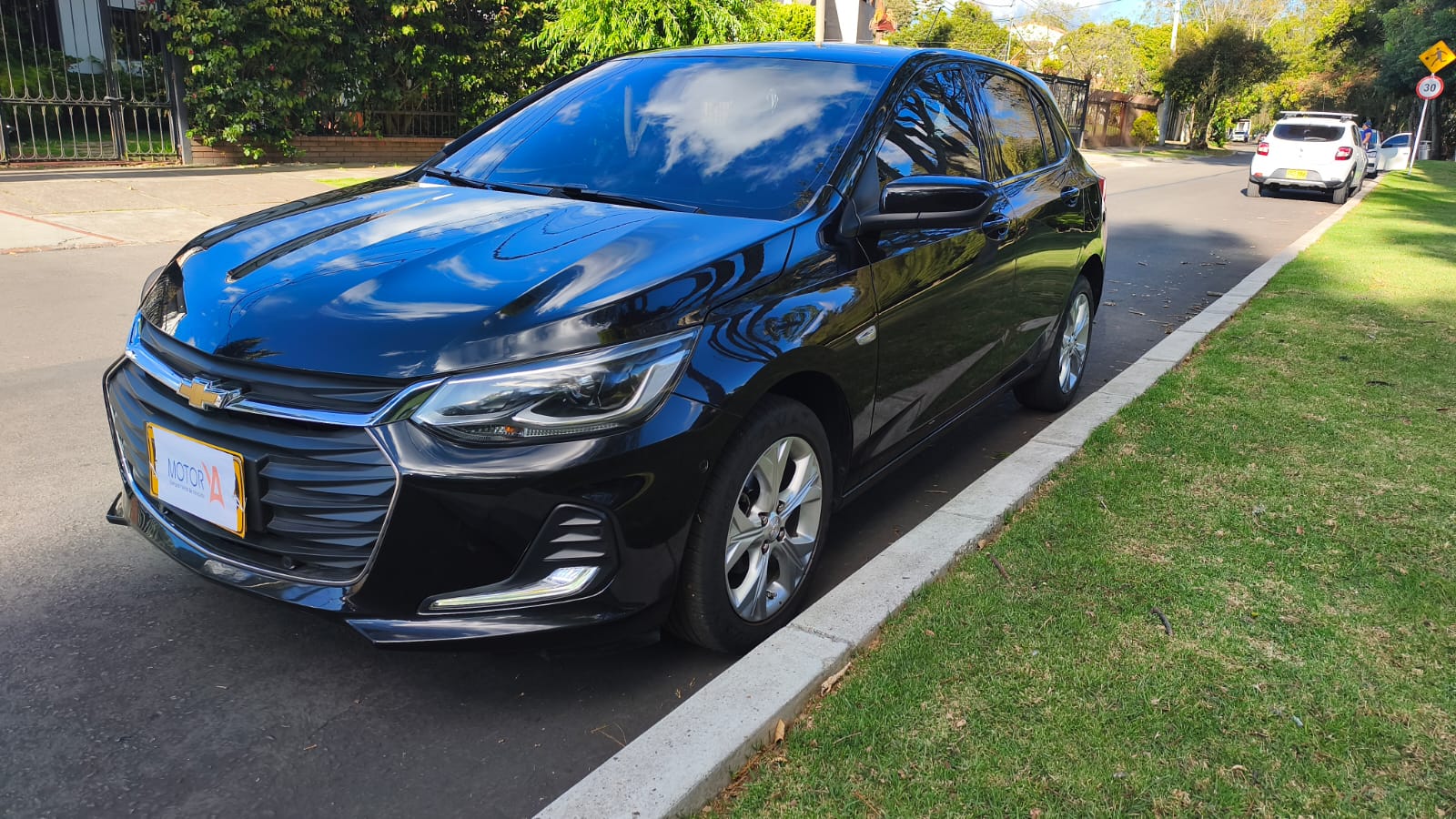 🚨🔥 CHEVROLET ONIX 2022 — ¡LISTO PARA TI! 🚗 - Imagen 2