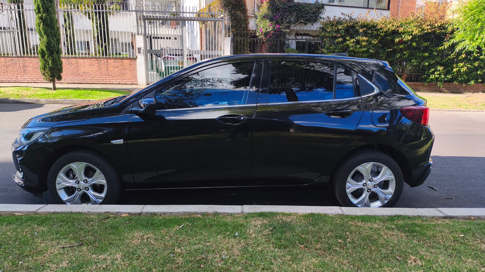 🚨🔥 CHEVROLET ONIX 2022 — ¡LISTO PARA TI! 🚗 - Imagen 8