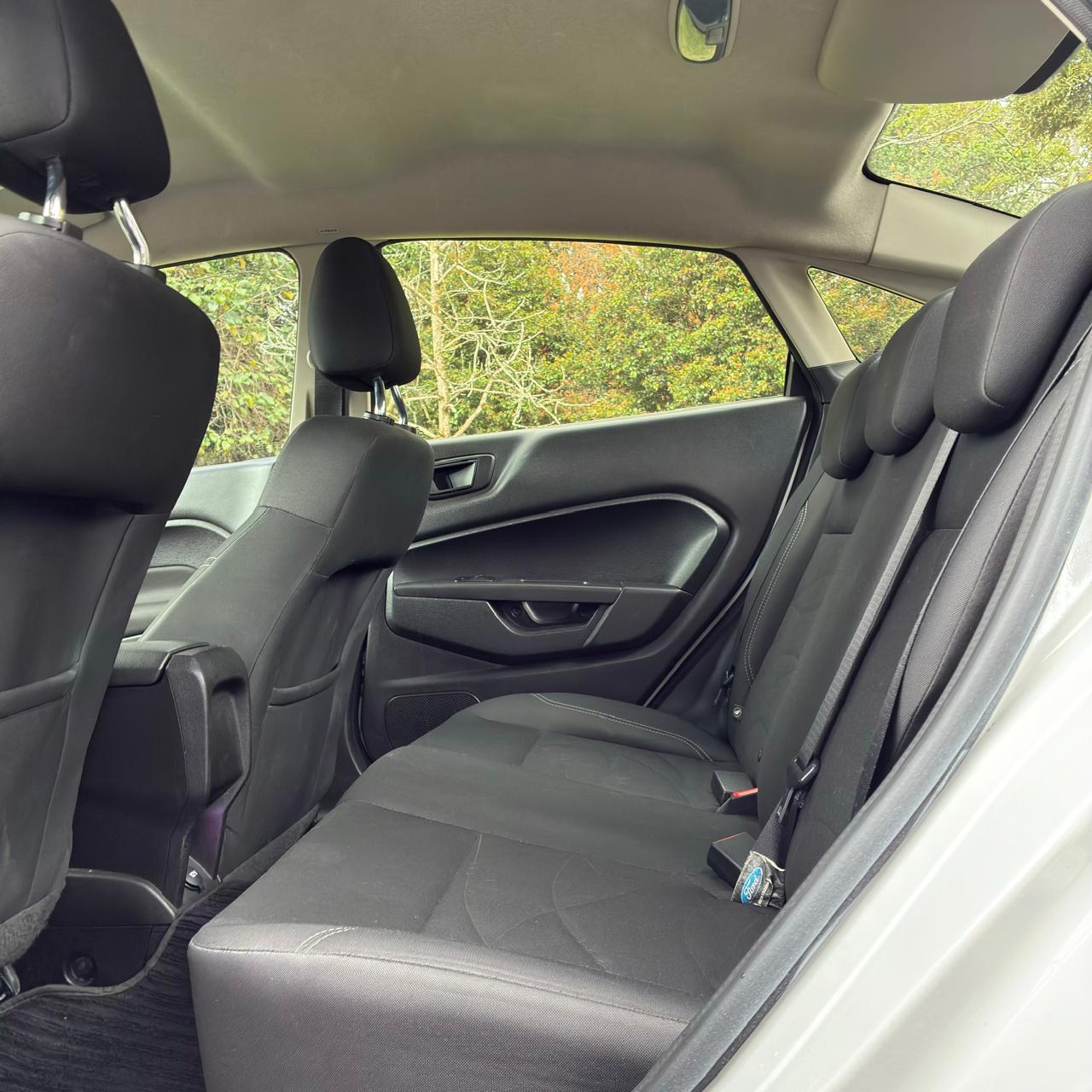FORD FIESTA SE 2017 MECÁNICO 1.6 - Imagen 2
