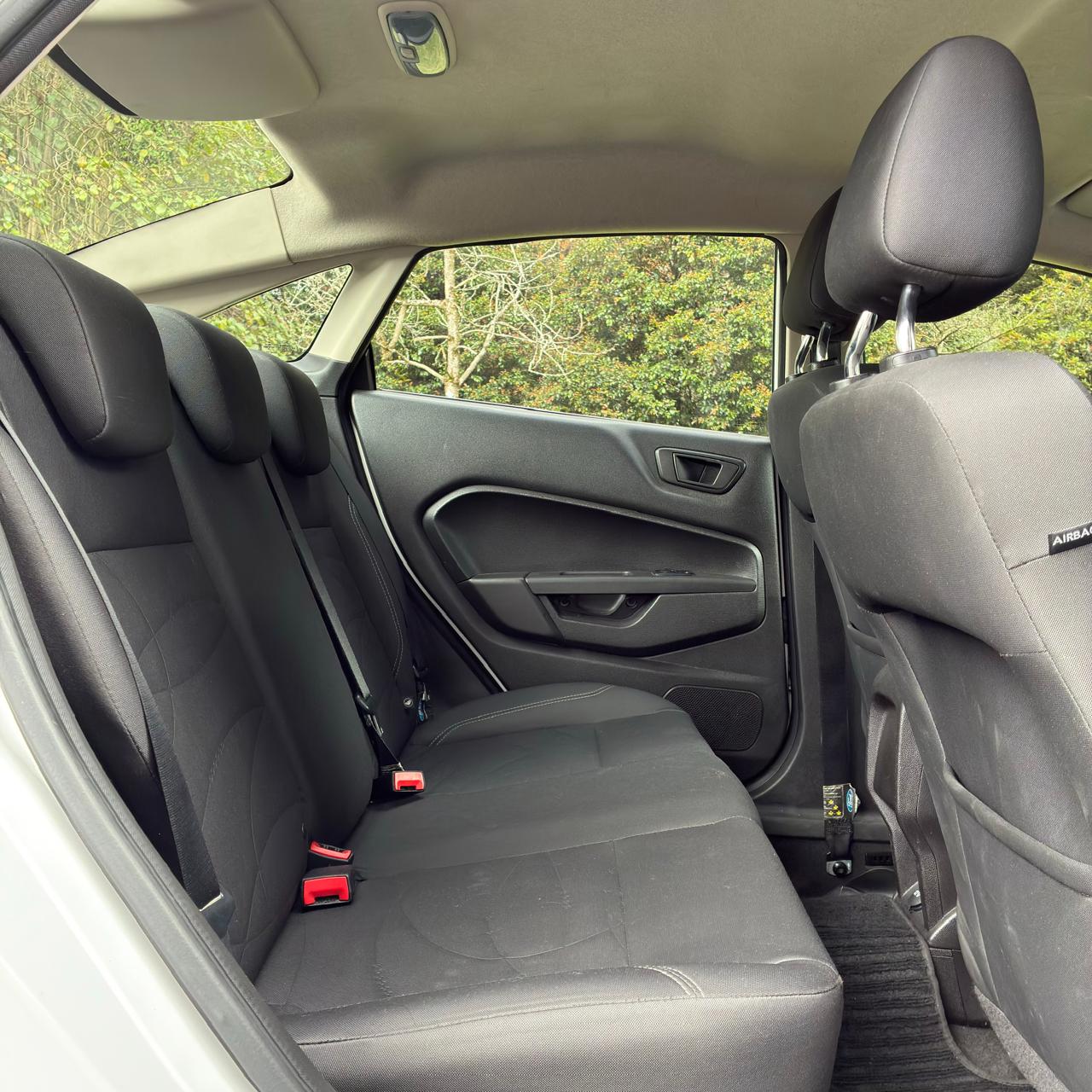 FORD FIESTA SE 2017 MECÁNICO 1.6 - Imagen 12