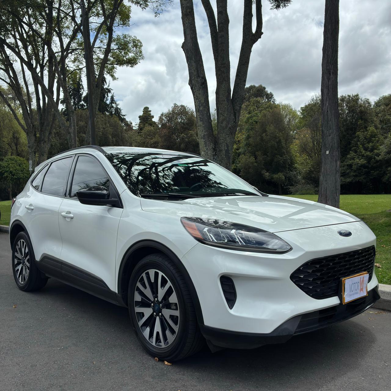 FORD ESCAPE SE HEV 2020 HÍBRIDA - Imagen 10